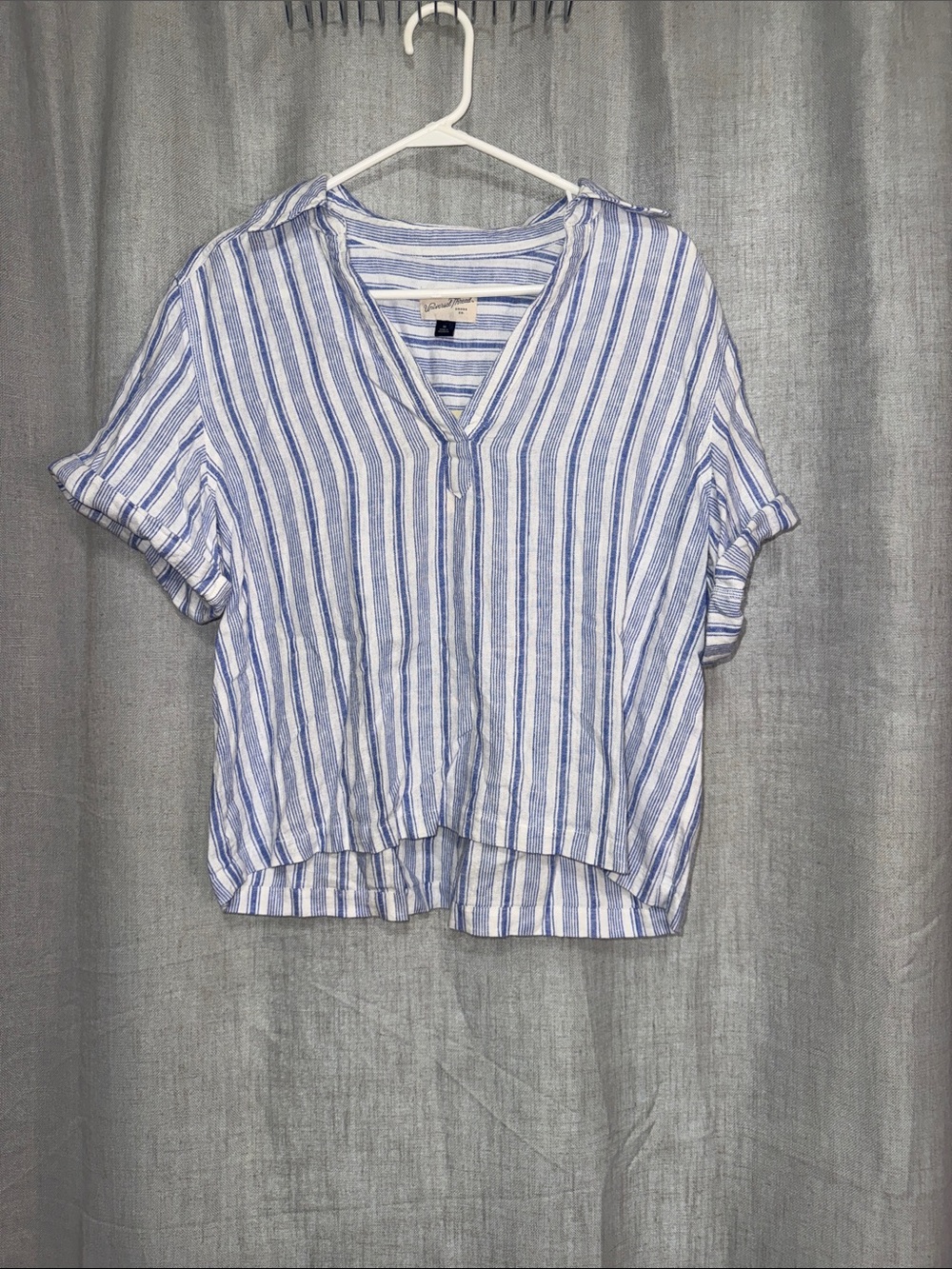 Universal Thread Striped Popover Blouse Blue White V-Neck Short Sleeve New